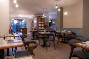 Hotel Bleibtreu Berlin by Golden Tulip