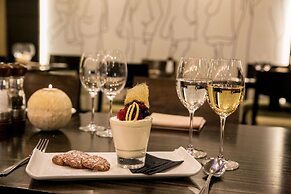 Lancaster House Hotel