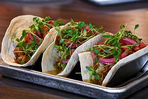 Holiday Inn Philadelphia-Cherry Hill by IHG