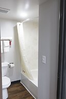 Econo Lodge Milwaukee Airport