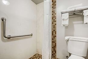 Econo Lodge Milwaukee Airport