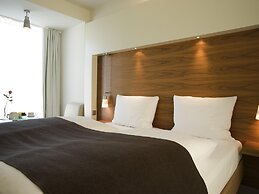 Occidental Dresden Newa