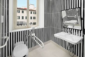 Anglo American Hotel Florence, Curio Collection by Hilton
