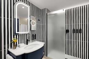 Anglo American Hotel Florence, Curio Collection by Hilton