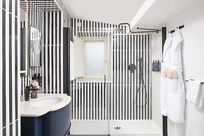 Anglo American Hotel Florence, Curio Collection by Hilton