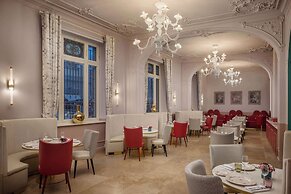 Anglo American Hotel Florence, Curio Collection by Hilton