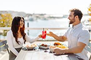 Newport Marriott Hotel & Spa