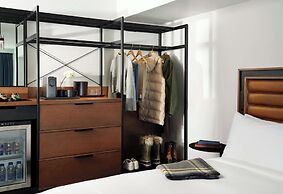 Hotel Alpenrock Breckenridge, Curio Collection by Hilton