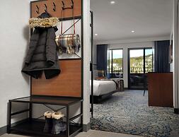 Hotel Alpenrock Breckenridge, Curio Collection by Hilton
