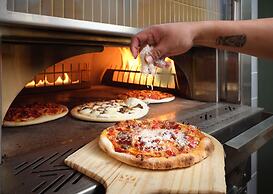 Hotel Alpenrock Breckenridge, Curio Collection by Hilton