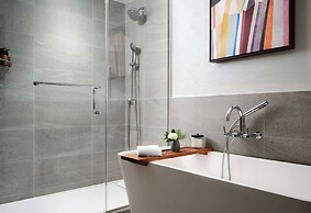 Hotel Alpenrock Breckenridge, Curio Collection by Hilton