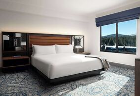 Hotel Alpenrock Breckenridge, Curio Collection by Hilton
