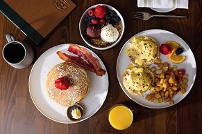 Hotel Alpenrock Breckenridge, Curio Collection by Hilton