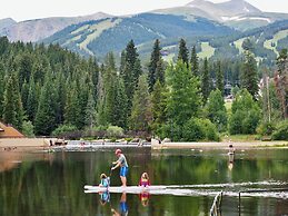 Hotel Alpenrock Breckenridge, Curio Collection by Hilton