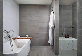 Hotel Alpenrock Breckenridge, Curio Collection by Hilton