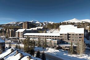 Hotel Alpenrock Breckenridge, Curio Collection by Hilton