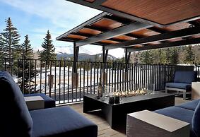 Hotel Alpenrock Breckenridge, Curio Collection by Hilton