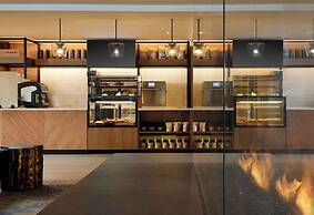 Hotel Alpenrock Breckenridge, Curio Collection by Hilton