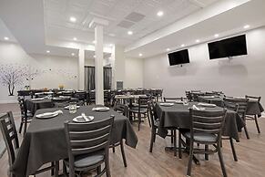 Clarion Hotel & Suites BWI Airport North