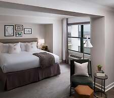 Claridge House Chicago, Tapestry Collection by Hilton