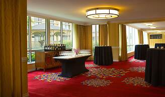 Wyndham Cleveland Airport