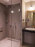 New Hotel Roblin La Madeleine