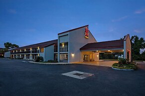 Red Roof Inn PLUS+ Mt Pleasant - Patriots Point