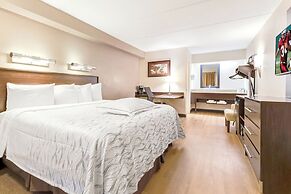 Red Roof Inn PLUS+ Mt Pleasant - Patriots Point