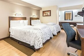 Red Roof Inn PLUS+ Mt Pleasant - Patriots Point