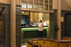 The Crown Manor House Hotel
