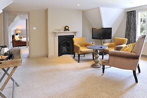 The Crown Manor House Hotel