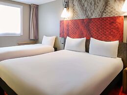 Ibis Paris Canal Saint Martin