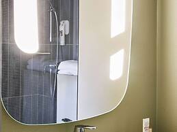 Ibis Paris Canal Saint Martin