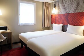 Ibis Paris Canal Saint Martin
