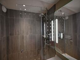 Ibis Paris Canal Saint Martin