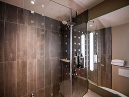 Ibis Paris Canal Saint Martin