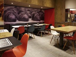Ibis Paris Canal Saint Martin
