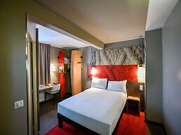 Ibis Paris Canal Saint Martin
