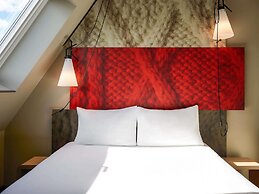 Ibis Paris Canal Saint Martin