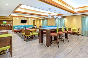 La Quinta Inn & Suites by Wyndham Midwest City - Tinker AFB