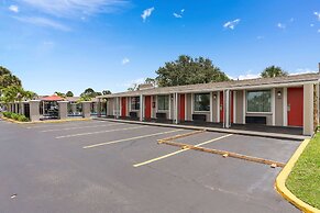 Super 8 by Wyndham Kissimmee/Orlando