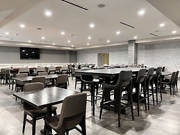 Doubletree by Hilton Bloomington - Minneapolis South