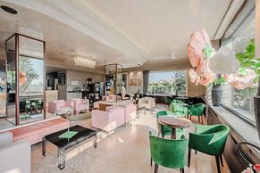 Antony Hotel