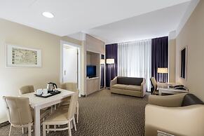 Holiday Inn Naples by IHG