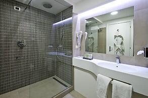 Holiday Inn Naples by IHG