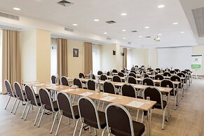 Holiday Inn Naples by IHG