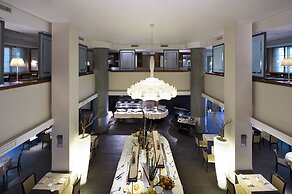 Holiday Inn Naples by IHG