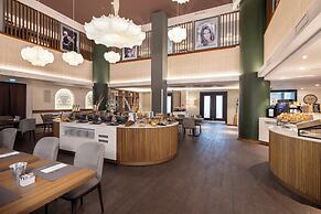 Holiday Inn Naples by IHG