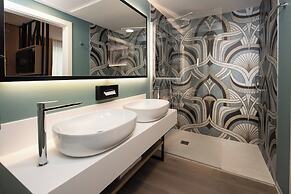 Holiday Inn Naples by IHG