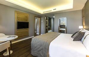 Holiday Inn Naples by IHG
